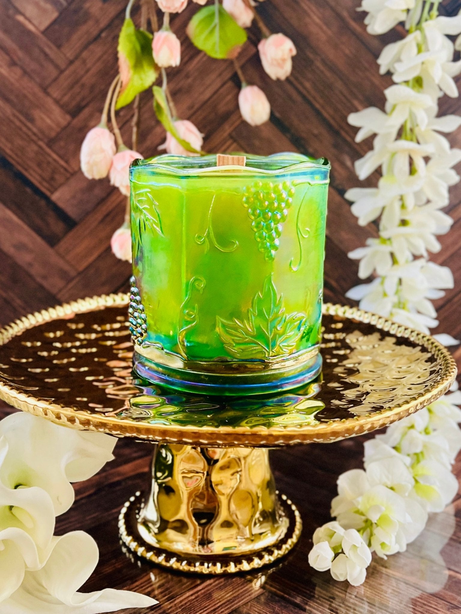 Green Grapes - Carnival Glass - Modern Vintage Candle