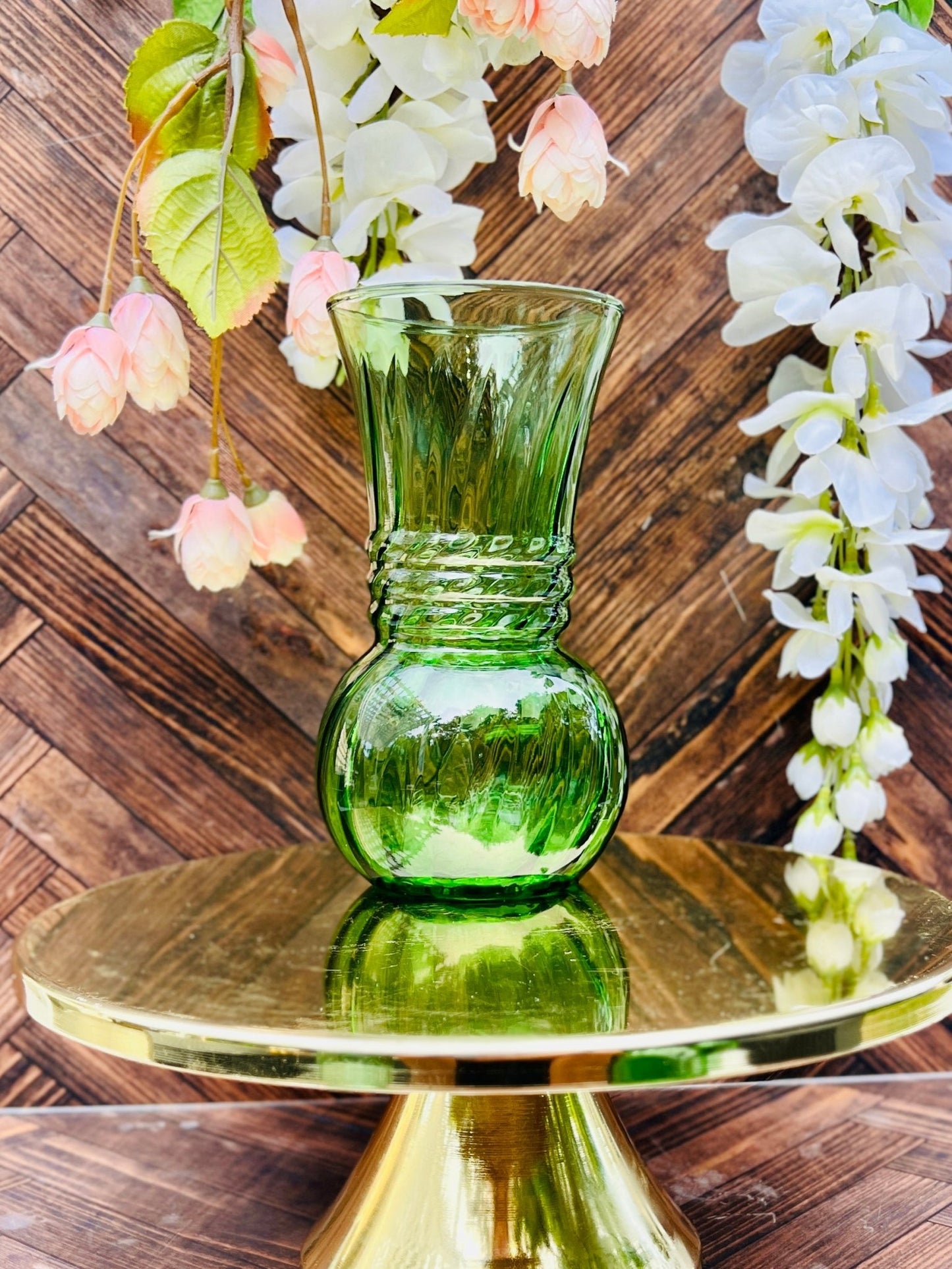 Green Optic Swirl - Glass - Modern Vintage Candle