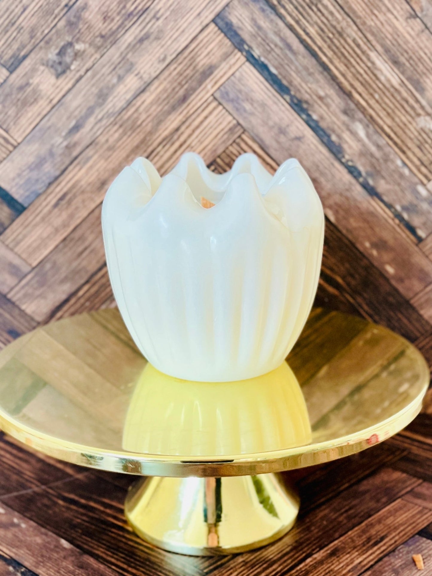 Midcentury Rose - Milk Glass - Modern Vintage Candle