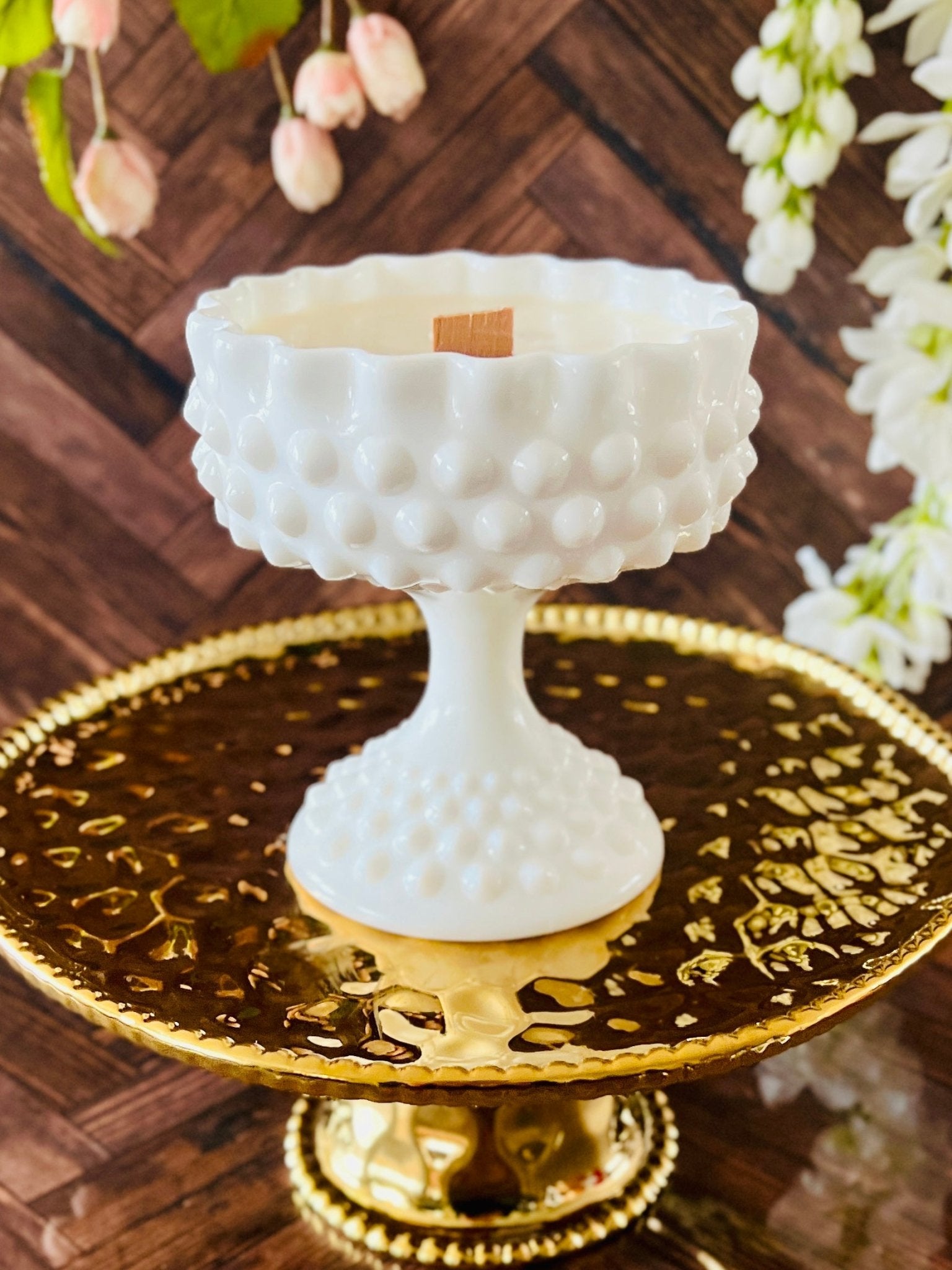 Snow Spike - Milk Glass - Modern Vintage Candle