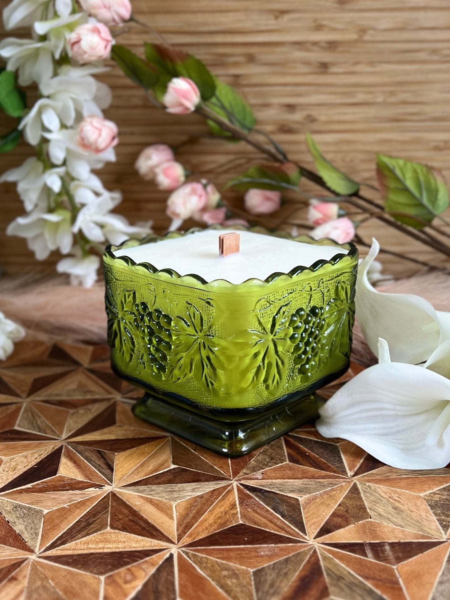 Vintage Grapes - Glass - Modern Vintage Candle